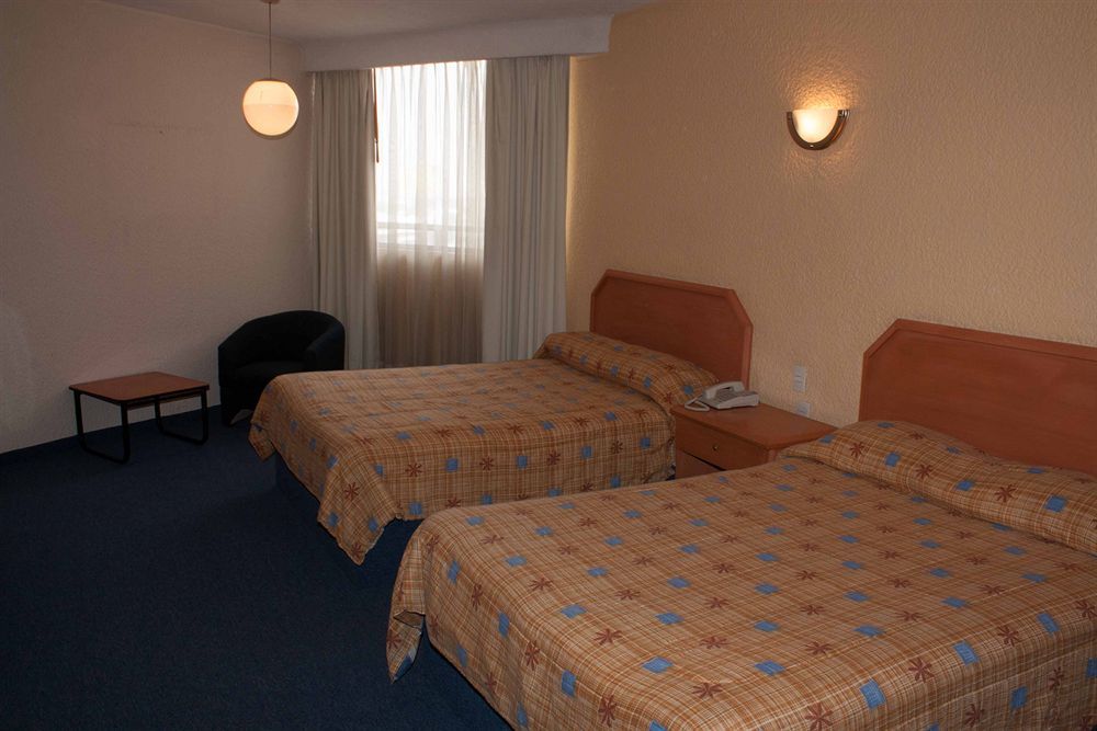 Hotel Valle De Mexico Toreo Bagian luar foto