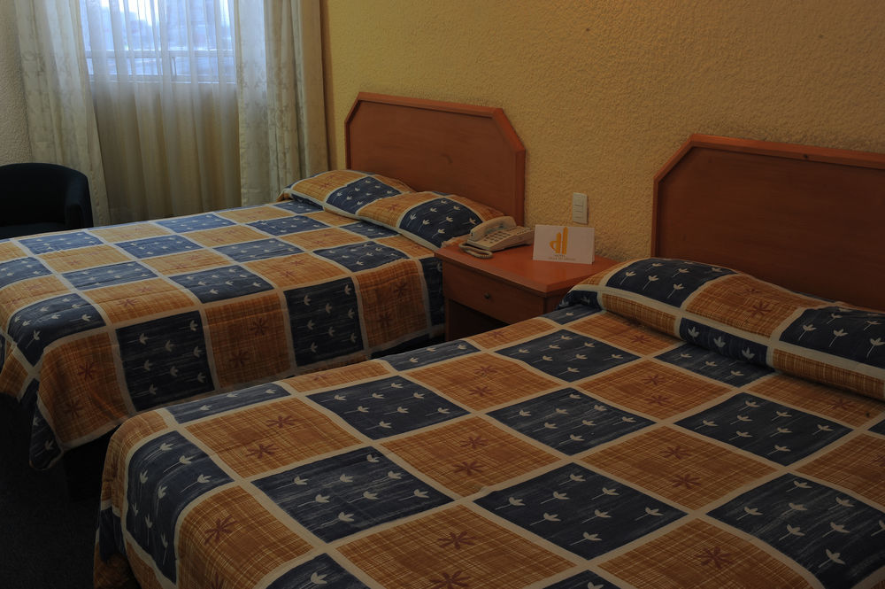 Hotel Valle De Mexico Toreo Bagian luar foto